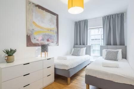 Appartamento Luxe Station Flat With Terrace *