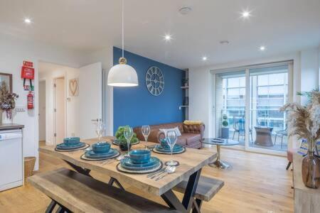 Luxe Station Flat With Terrace *